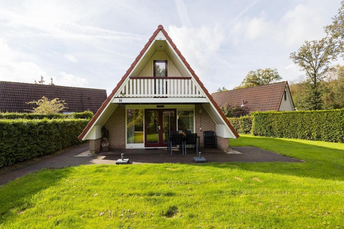 Kleine Zanglijster I Prachtig Huisje Nabij Bosrand Zwiggelte ภายนอก รูปภาพ