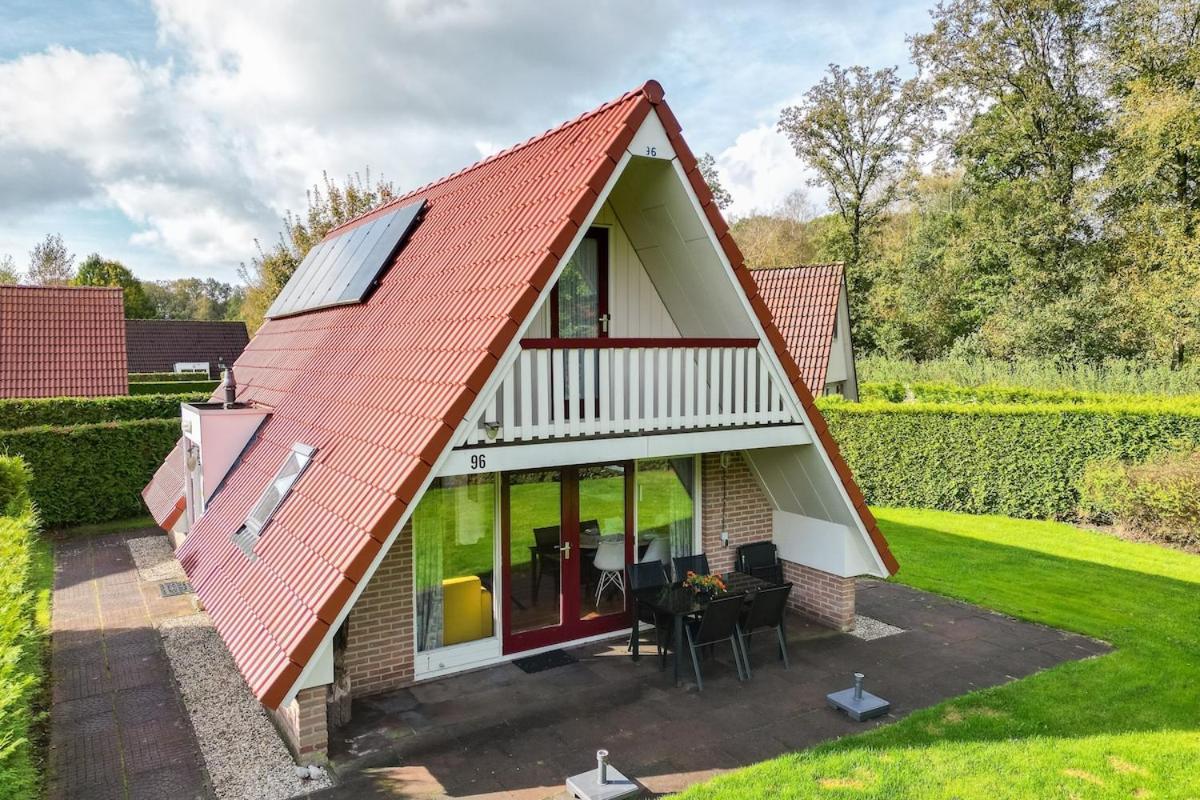 Kleine Zanglijster I Prachtig Huisje Nabij Bosrand Zwiggelte ภายนอก รูปภาพ