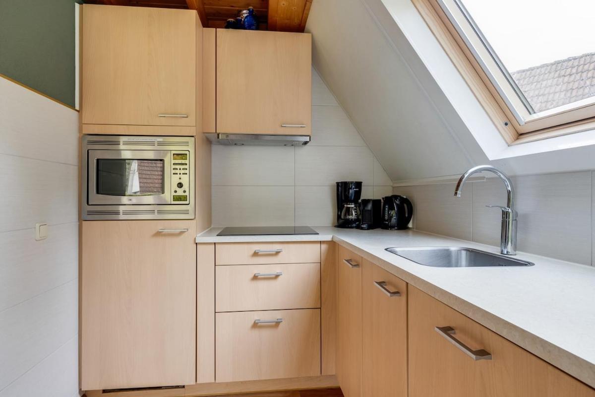 Kleine Zanglijster I Prachtig Huisje Nabij Bosrand Zwiggelte ภายนอก รูปภาพ