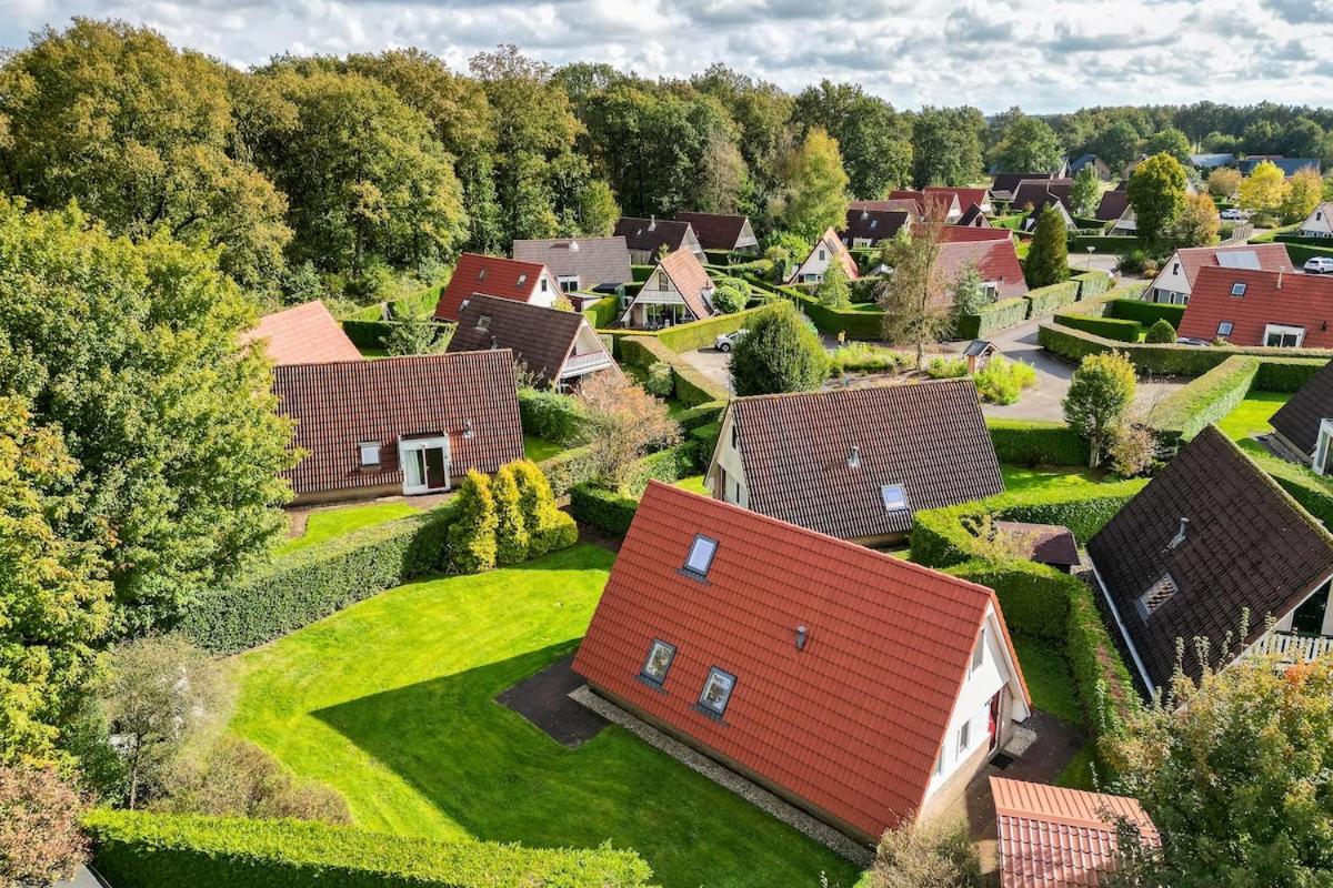Kleine Zanglijster I Prachtig Huisje Nabij Bosrand Zwiggelte ภายนอก รูปภาพ