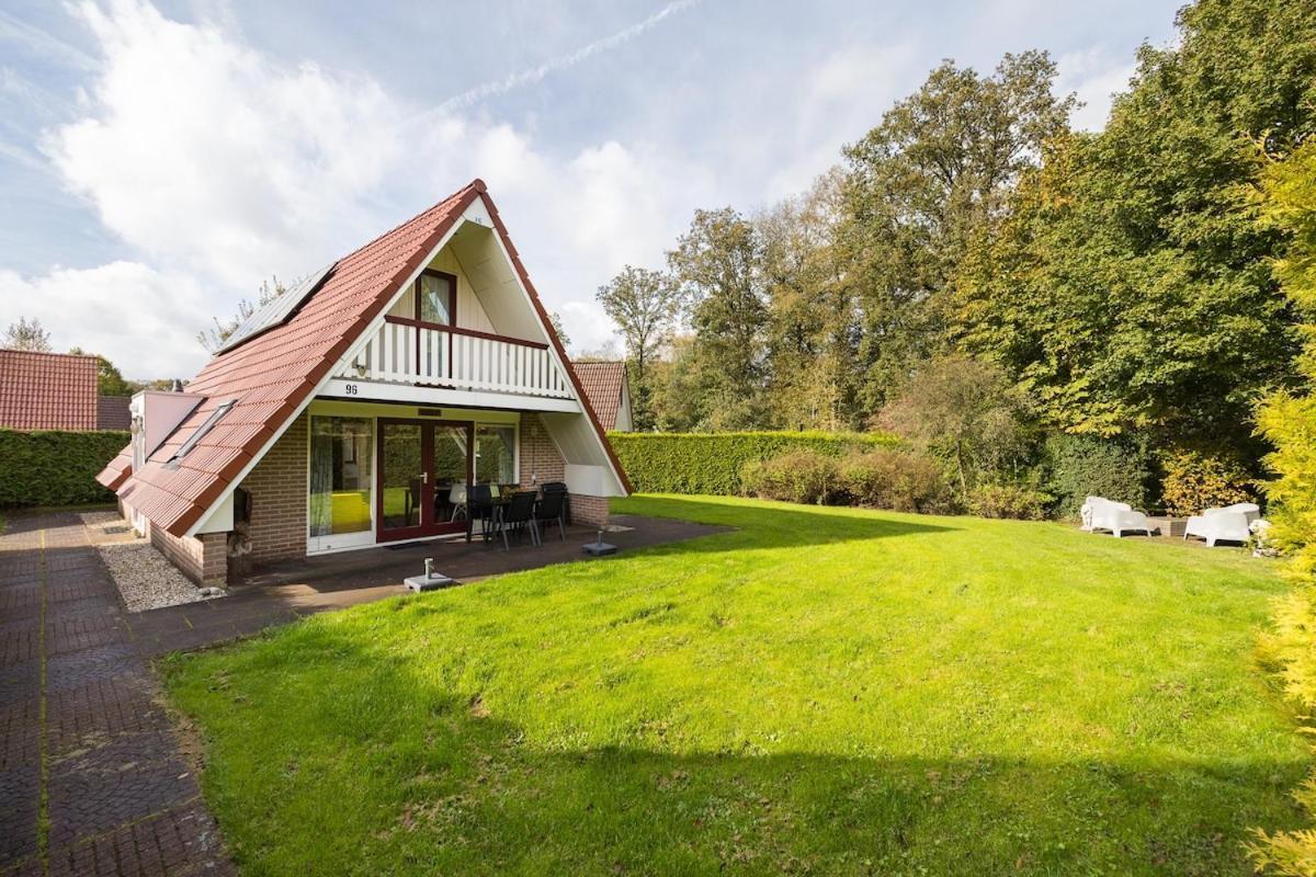 Kleine Zanglijster I Prachtig Huisje Nabij Bosrand Zwiggelte ภายนอก รูปภาพ